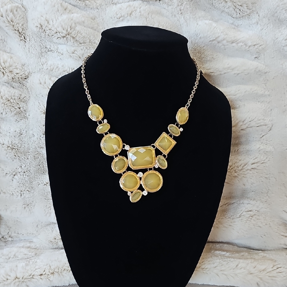 Elegant Gold Necklace with Yellow Accents
